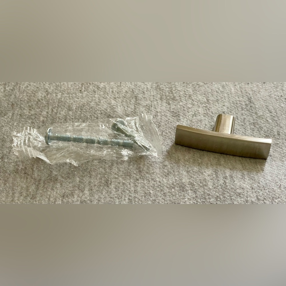 Amerdeco Brushed Nickel 19 Bar Pulls, box opened, all but 2 pulls unopened.